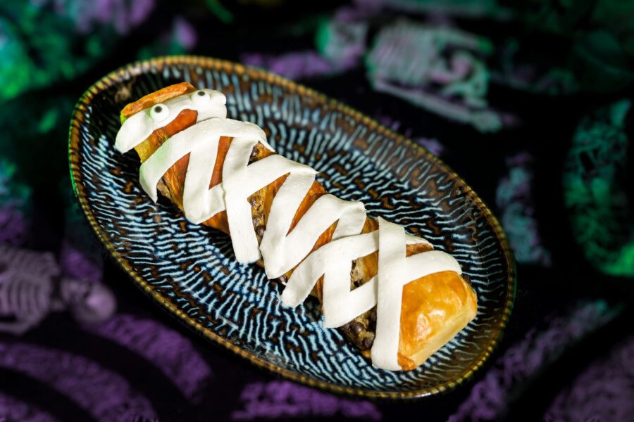 מאפה מומיה לכבוד האלווין באזור הפנטזיה של ממלכת הקסם בדיסני וורלד