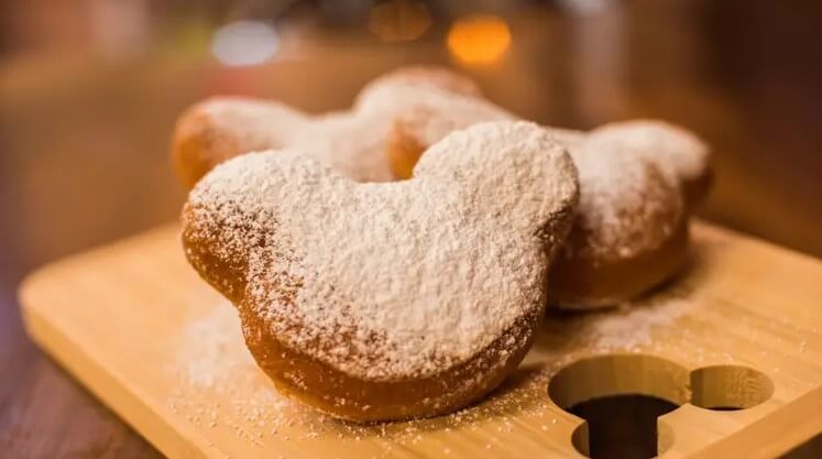 Port orleans french quarter בנייה הסופגניות מהסרט הנסיכה והצפרדע הם אוכל טעים במיוחד בדיסניוורלד