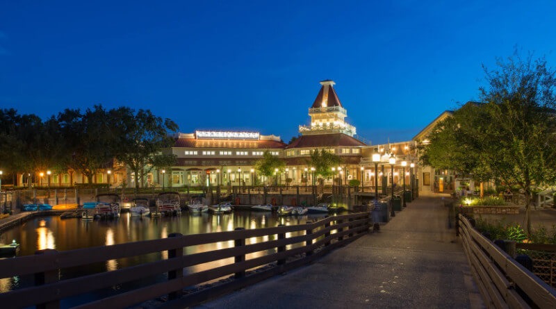 port orleans riverside בלילה הוא אחד המלונות היפים בדיסניוורלד